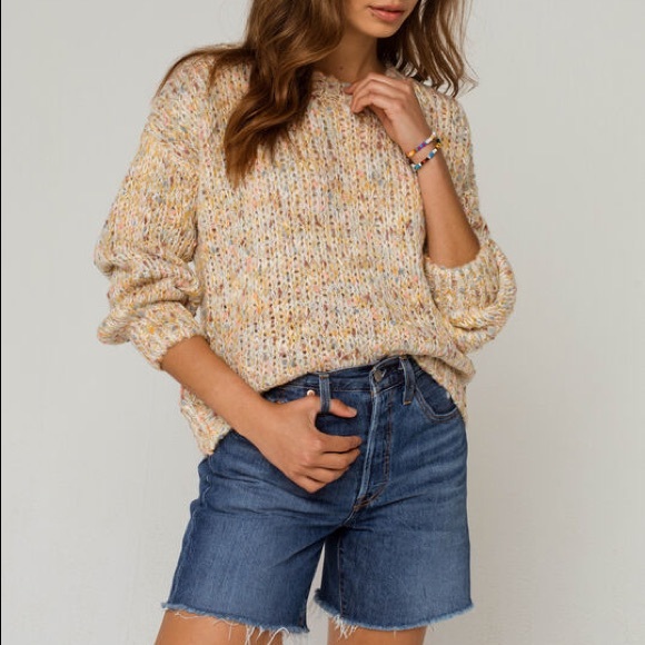 NWT Levi's 501 High waisted Rise Mid Thigh Denim Jean Shorts Blue Raw Hem Jean Shorts